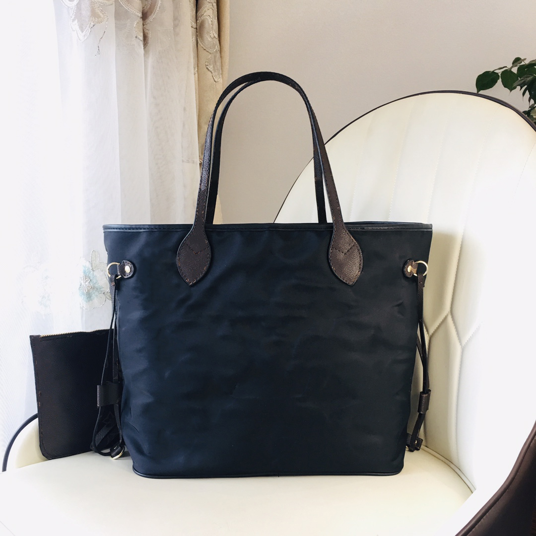 Luxury designer Women Classic cowboy bags Econyl Recycled nylon Totes Wallets for Womens Genuine Leather Chain Bag Shoulder Handbags size MM free ship, Black
Luxury designer Women Classic cowboy bags Econyl Recycled nylon Totes Wallets for Womens Genuine Leather Chain Bag Shoulder Handbags size MM free ship, Black