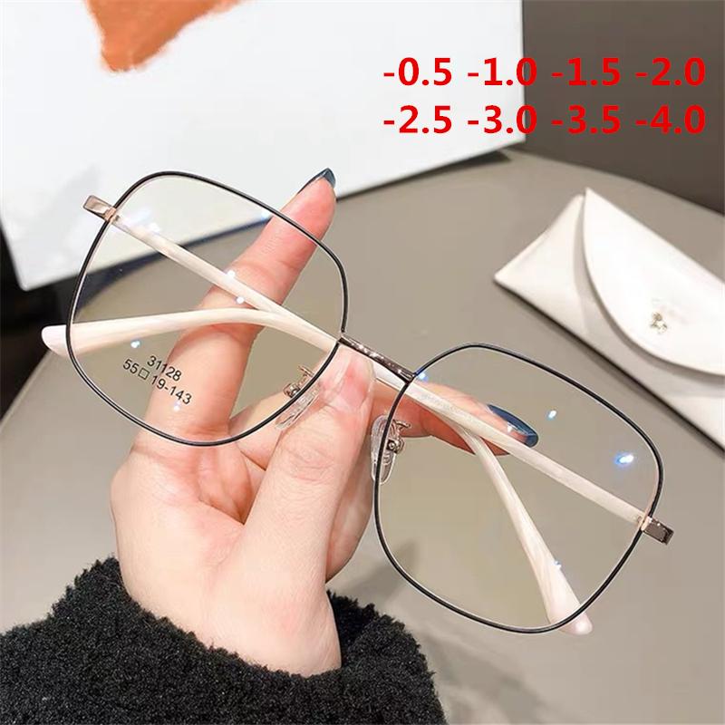 Sunglasses Fashion Square Finished Myopia Glasses Women Men Shortsighted Eyeglasses Prescription Metal Eyewear Diopter -0.5 -4.0Sunglasses
Sunglasses Fashion Square Finished Myopia Glasses Women Men Shortsighted Eyeglasses Prescription Metal Eyewear Diopter -0.5 -4.0Sunglasses