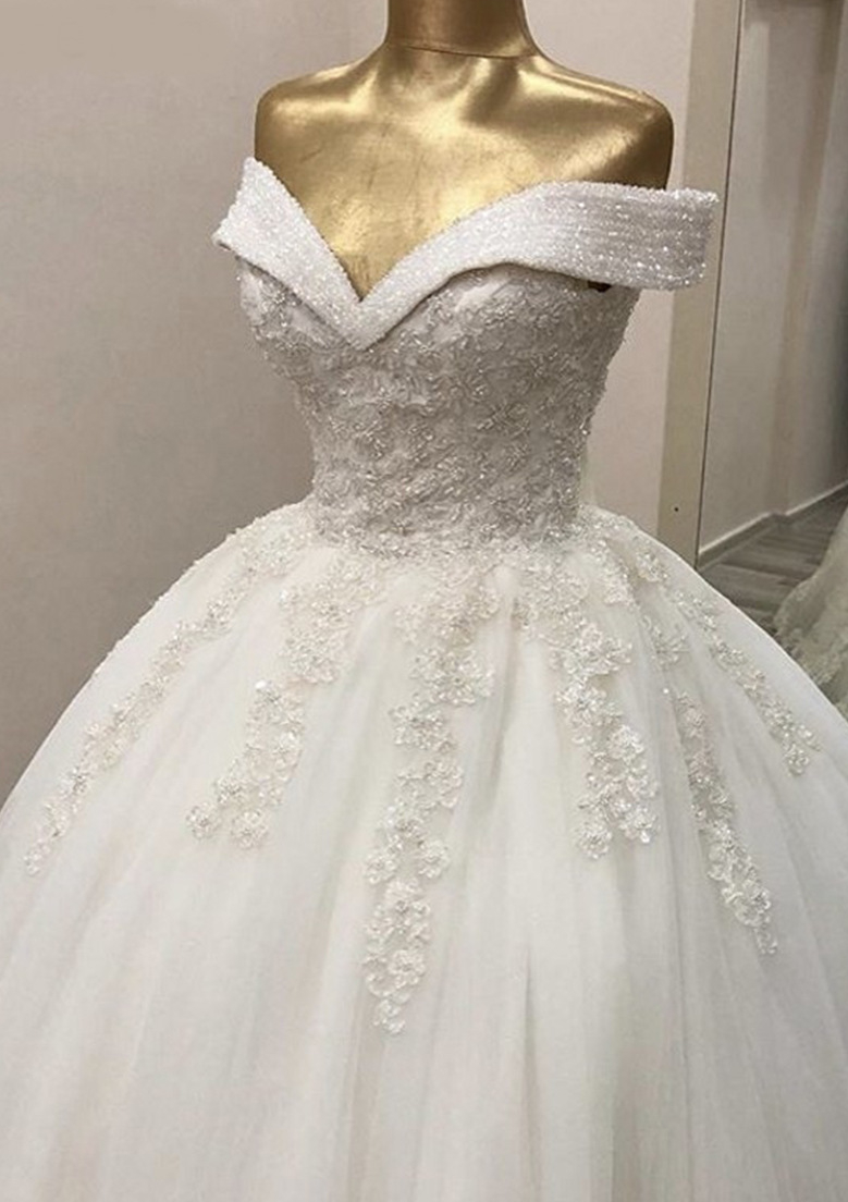 Luxury Crystals Beaded White Ball Gown Wedding Dresses Appliques Lace Open Back Plus Size Bridal Gowns Off Shoulder Long Tulle Garden Church Wedding D