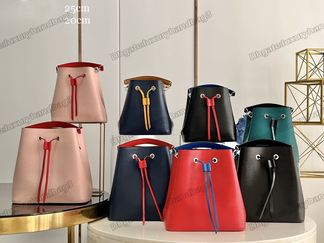 22SS NeoNoe bucket bag Large Capacity Epi leather Drawstring BB MM Luxurys designers Bags Versatility Business Shopping Hobo Women designer handbags Neo Noe M54366
22SS NeoNoe bucket bag Large Capacity Epi leather Drawstring BB MM Luxurys designers Bags Versatility Business Shopping Hobo Women designer handbags Neo Noe M54366