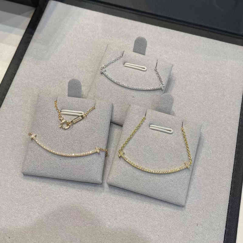 QPAF Strands Strings High board t home S925 smiling face Necklace 18k rose gold diamond inlaid size pendant clavicle chain straight
QPAF Strands Strings High board t home S925 smiling face Necklace 18k rose gold diamond inlaid size pendant clavicle chain straight