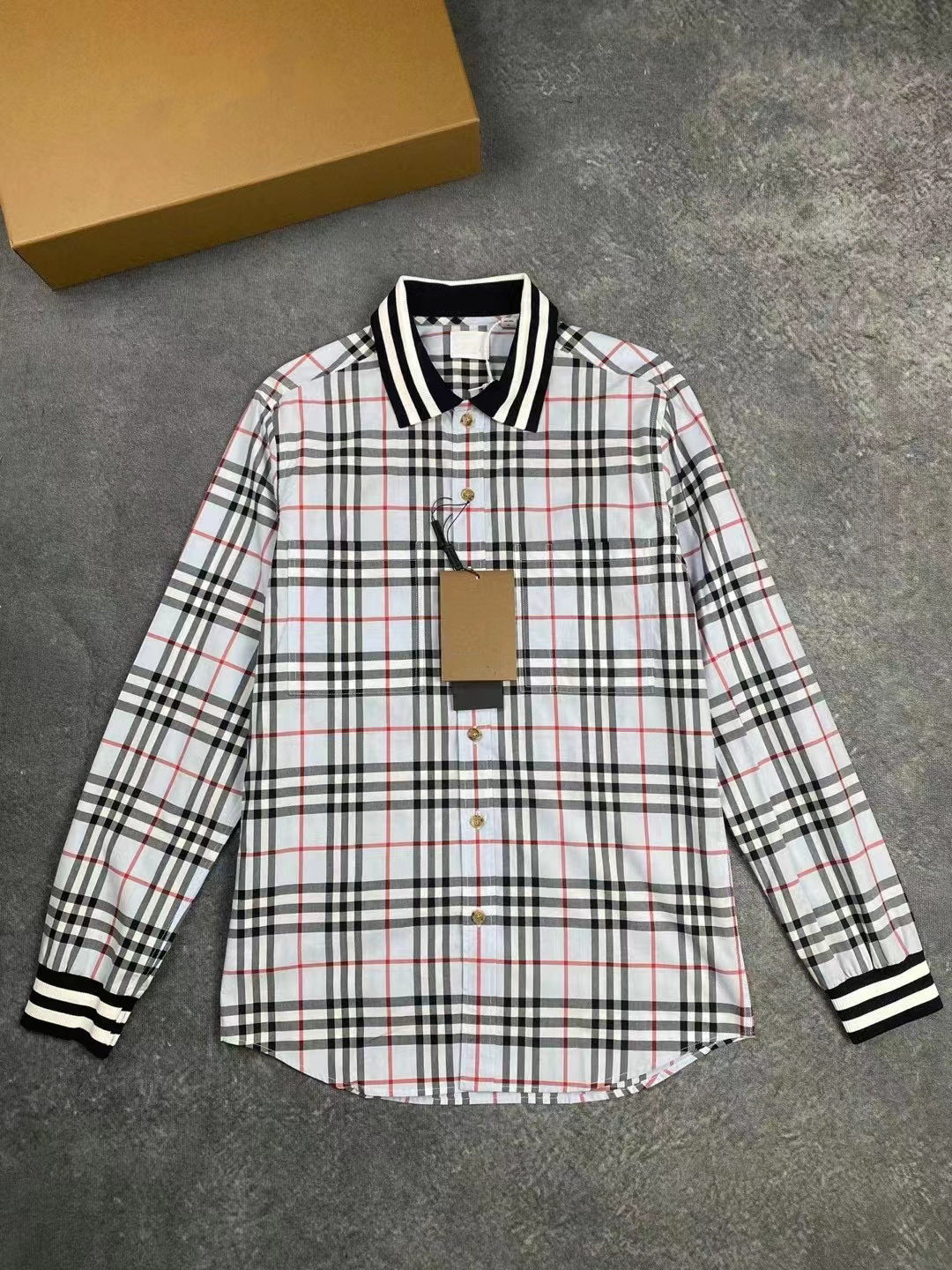 2023 Men's designer dress shirt luxury slim silk T-shirt long sleeve casual business clothing plaid-line brand M-5XL, Customize
2023 Men's designer dress shirt luxury slim silk T-shirt long sleeve casual business clothing plaid-line brand M-5XL, Customize