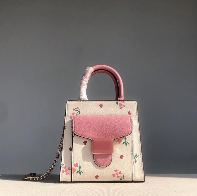 New piano score small square bag girl pink love mini bag hand-held one-shoulder diagonal bag
New piano score small square bag girl pink love mini bag hand-held one-shoulder diagonal bag