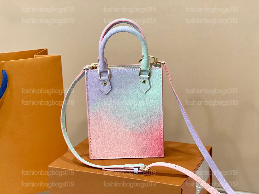 PETIT SAC PLAT PM Mini Tote Spring in the City 2022 ss Sunrise Pastel Shouder Bag M81341 Womens Designer Luxurys Handbag Colorful Cross Body Purse Wallet
PETIT SAC PLAT PM Mini Tote Spring in the City 2022 ss Sunrise Pastel Shouder Bag M81341 Womens Designer Luxurys Handbag Colorful Cross Body Purse Wallet