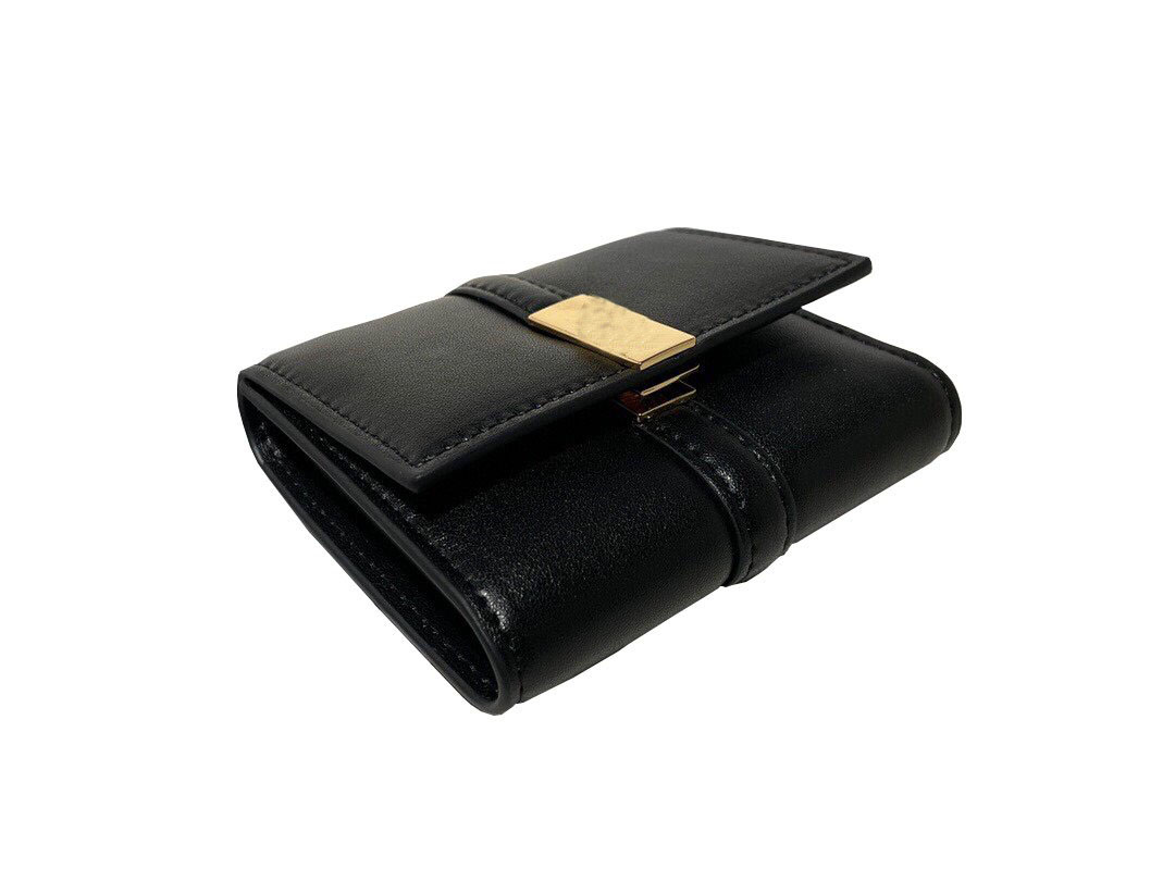 Short wallet designer luxury first layer cowhide soft and comfortable fashion temperament card bag details contact customer service 11C, Box cost to buy no bag
Short wallet designer luxury first layer cowhide soft and comfortable fashion temperament card bag details contact customer service 11C, Box cost to buy no bag