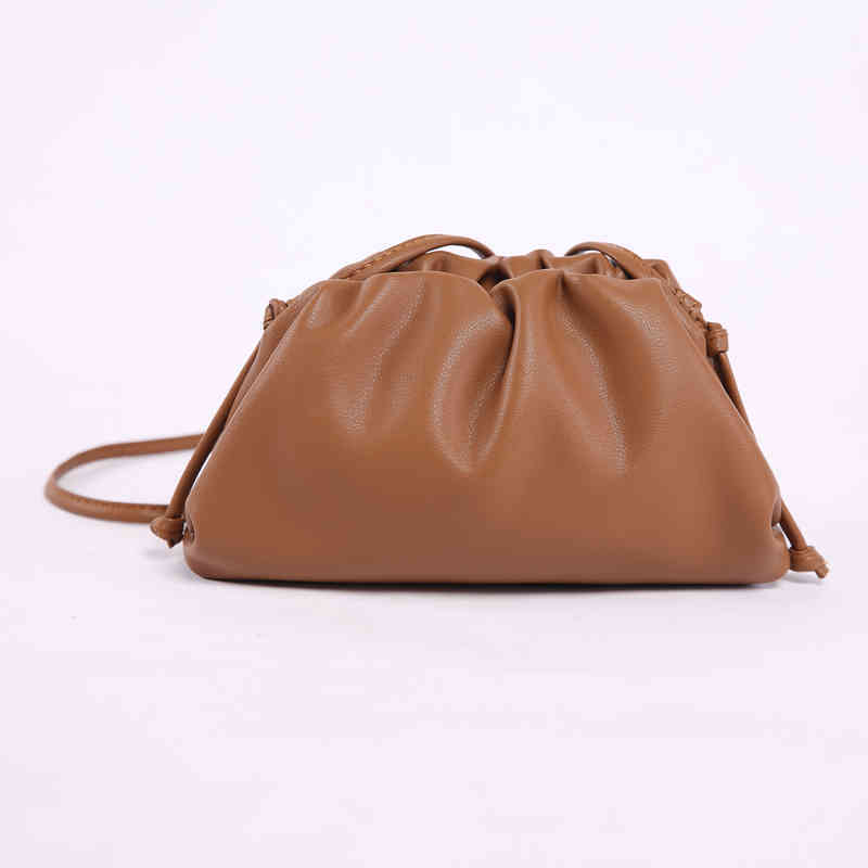 Bottegav Bag Venetas Small Female Fold Clip Korean Version 2022 Net Red Women's Single Shoulder Messenger, Small caramel
Bottegav Bag Venetas Small Female Fold Clip Korean Version 2022 Net Red Women's Single Shoulder Messenger, Small caramel