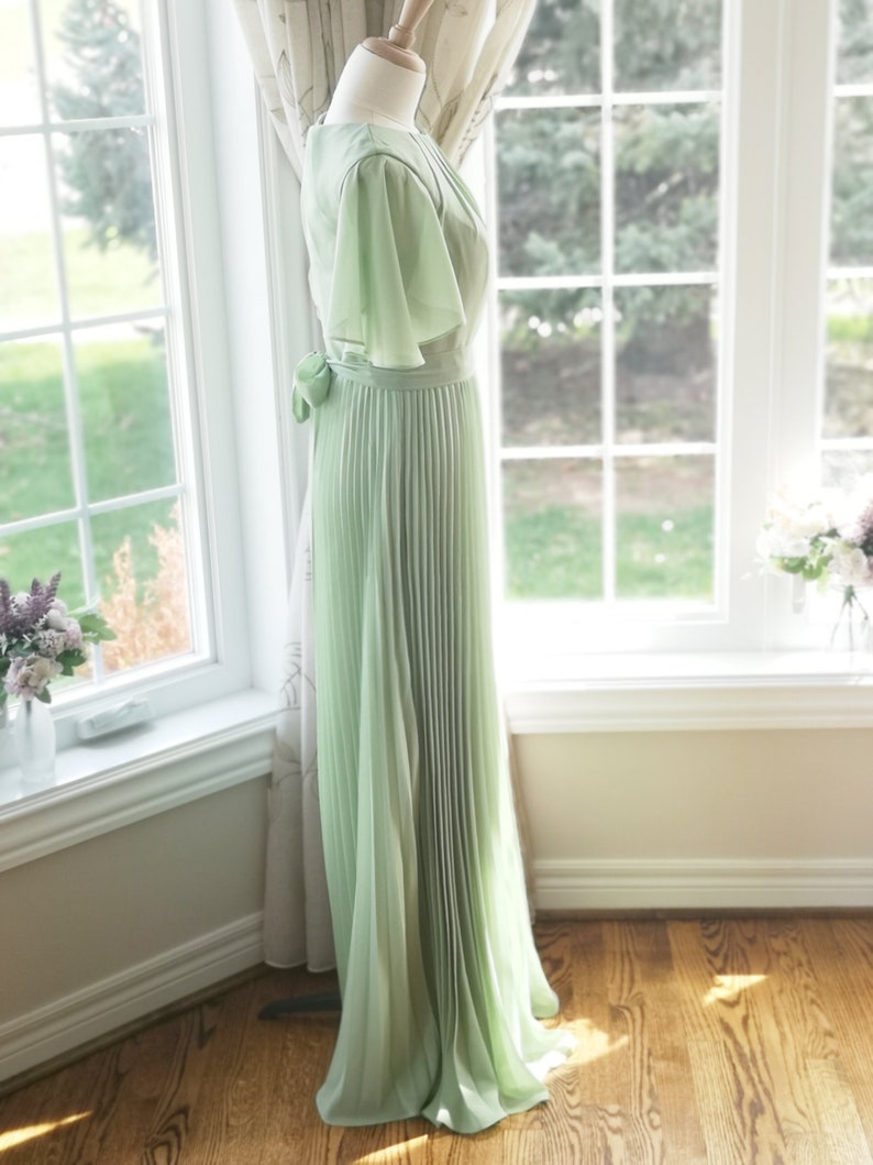 Elegant Mint Green Chiffon Mother Of The Bride Dresses Guest Beach Wedding Party Gowns Pleats A Line Long Evening Dress Short Sleeve Groom Mom Formal 
