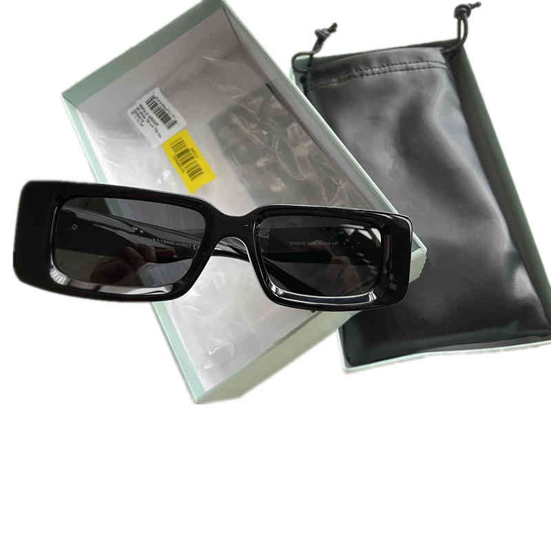 New Classic Square Sunglasses 50% Off Mens Womens Large Frame Retro Fashion Luxury Brand Designer Trend White Sunglasses UV400
New Classic Square Sunglasses 50% Off Mens Womens Large Frame Retro Fashion Luxury Brand Designer Trend White Sunglasses UV400