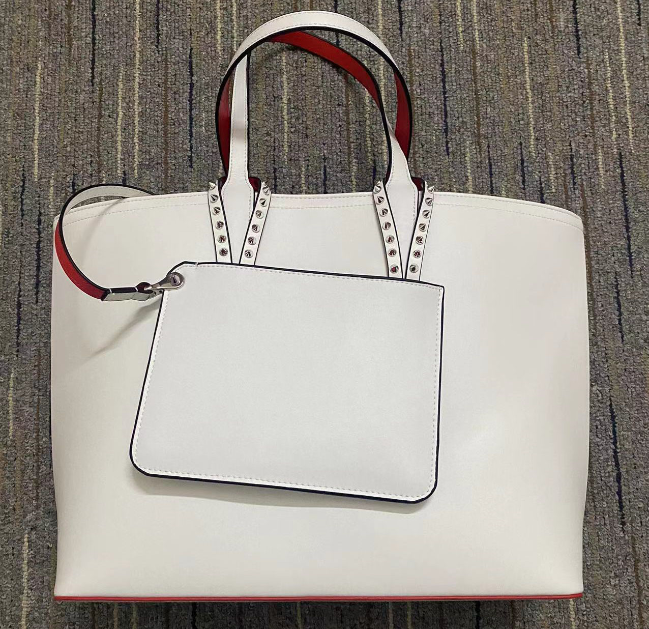 Luxury Designers Handbag Shoulder Clutch Bags Crossbody Shopping Bag Purses Letters Floral One Handle with small Wallet large Totes, 30.5*49*14cm
Luxury Designers Handbag Shoulder Clutch Bags Crossbody Shopping Bag Purses Letters Floral One Handle with small Wallet large Totes, 30.5*49*14cm