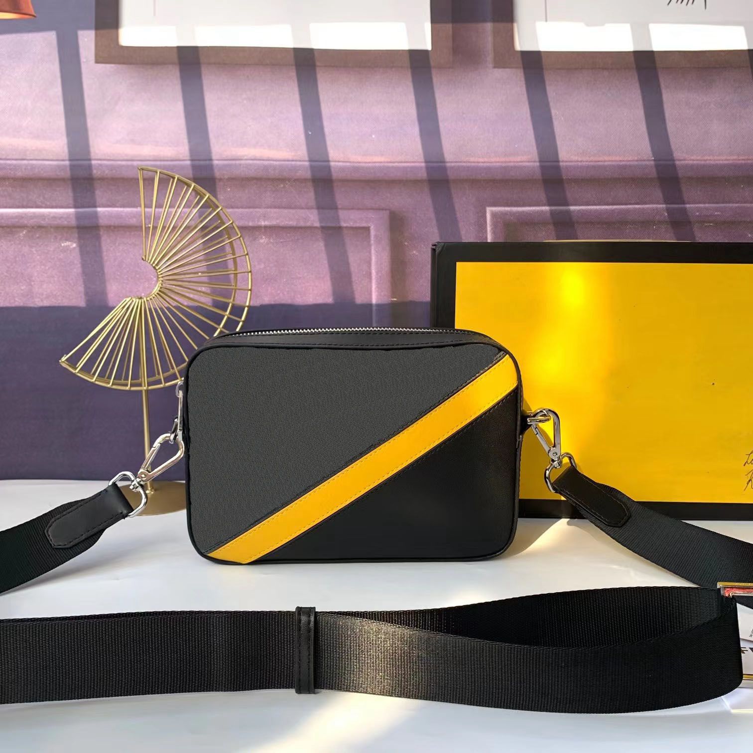 3A high qualityLuxury Designer bags FDM0286 Messenger bag fashionable zippered shoulder bags for men cross body Handbags Adjustable shoulders straps, 22x15x4.5cm
3A high qualityLuxury Designer bags FDM0286 Messenger bag fashionable zippered shoulder bags for men cross body Handbags Adjustable shoulders straps, 22x15x4.5cm