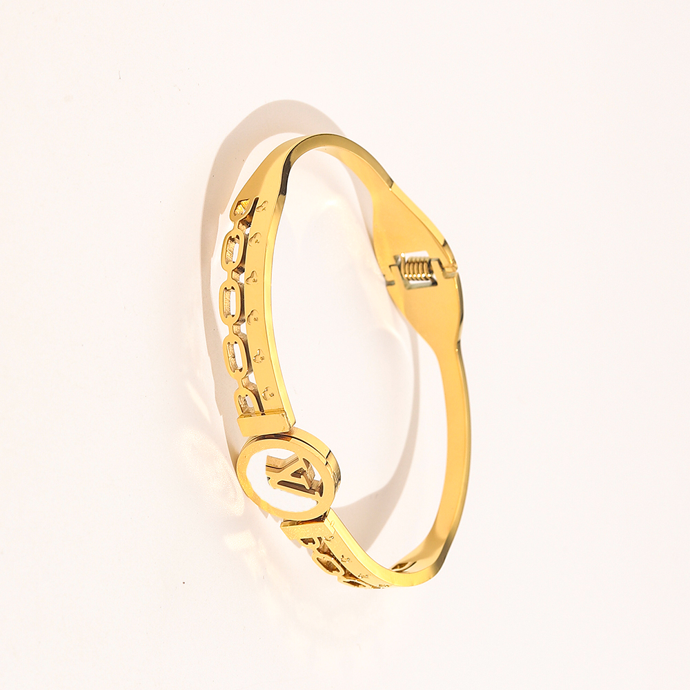 New Style Bracelets Women Bangle Luxury Designer Letter Jewelry 18K Gold Plated Stainless steel Wedding Lovers Gift Bangles Wholesale ZG1396
New Style Bracelets Women Bangle Luxury Designer Letter Jewelry 18K Gold Plated Stainless steel Wedding Lovers Gift Bangles Wholesale ZG1396
