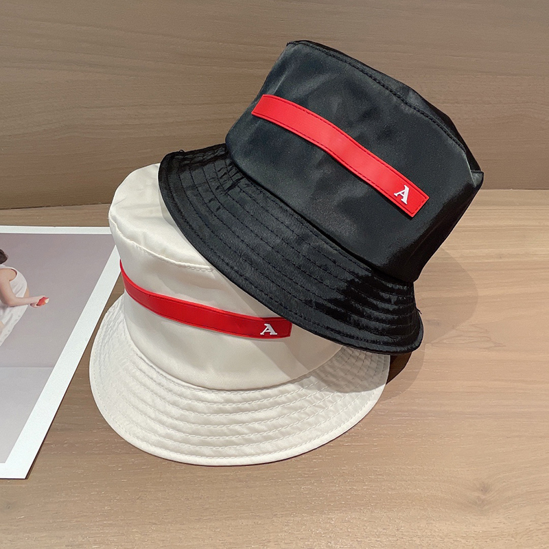 Men's and women's Luxurys Designers Hats bucket hat Two sided Wearable fashion social party accessories sun cap fisherman's caps high quality 3 colors good, Box
Men's and women's Luxurys Designers Hats bucket hat Two sided Wearable fashion social party accessories sun cap fisherman's caps high quality 3 colors good, Box