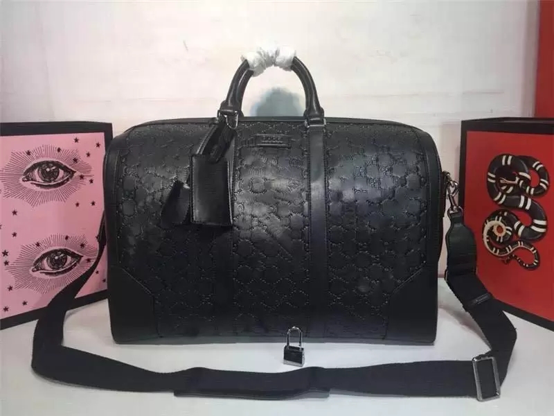 Designer bags Luxury Handbags Boston Bag Signature PVC x Leather black Vinyl Chloride Sherry Line Canvas men women Travel Bags Size: 45*27*24cm, Don't pay it
Designer bags Luxury Handbags Boston Bag Signature PVC x Leather black Vinyl Chloride Sherry Line Canvas men women Travel Bags Size: 45*27*24cm, Don't pay it