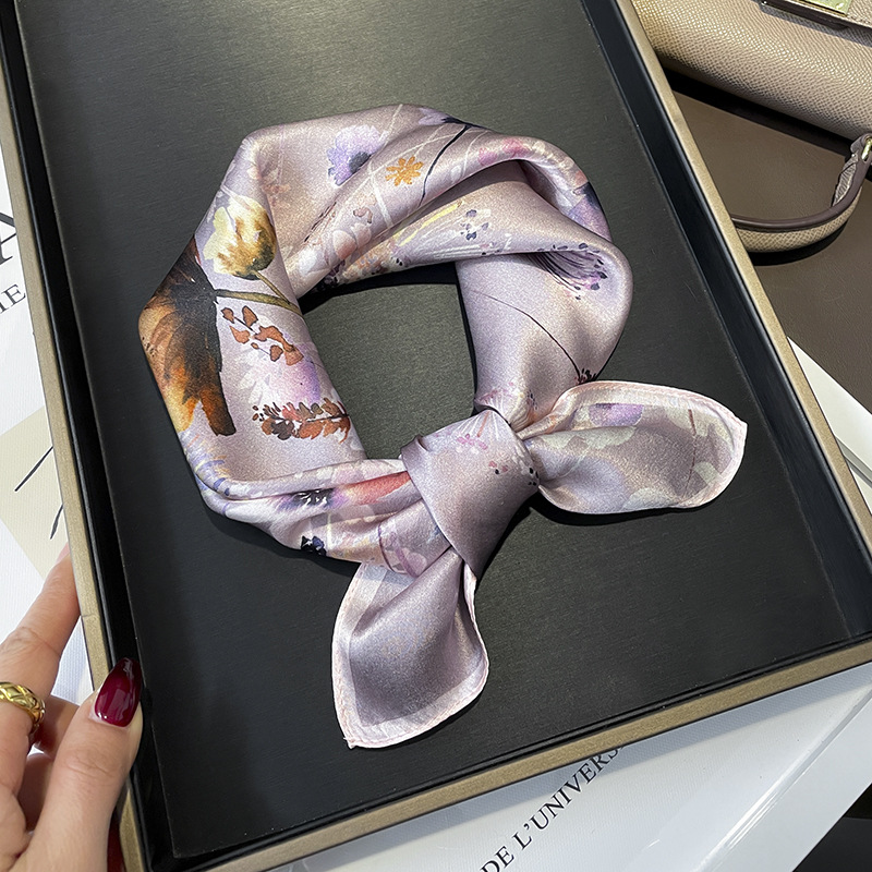Korean Style Vintage Champagne Flower Spring and Autumn Silk Mulberry Silk 53 Small Square Towel Mothers Silk Scarf Show Womens Skin Color
Korean Style Vintage Champagne Flower Spring and Autumn Silk Mulberry Silk 53 Small Square Towel Mothers Silk Scarf Show Womens Skin Color