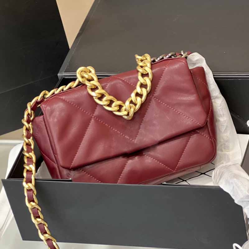 Ladies Luxury Flap Mini Crossbody Designer Bags Plain Color Sheepskin Classic Handbags Timeless Diamond Quilted Shoulder Bag Multi-color Met, Red
Ladies Luxury Flap Mini Crossbody Designer Bags Plain Color Sheepskin Classic Handbags Timeless Diamond Quilted Shoulder Bag Multi-color Met, Red