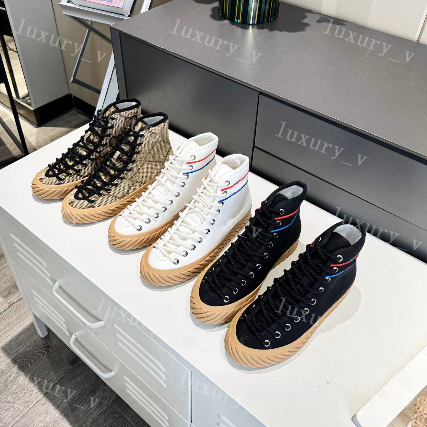 Designer Shoes Men Women Canvas Sneakers Lace Up High Sneakers Fashion Lady Printed Casual Shoe Luxury Double G Sneaker White Black with box, Color 4
Designer Shoes Men Women Canvas Sneakers Lace Up High Sneakers Fashion Lady Printed Casual Shoe Luxury Double G Sneaker White Black with box, Color 4