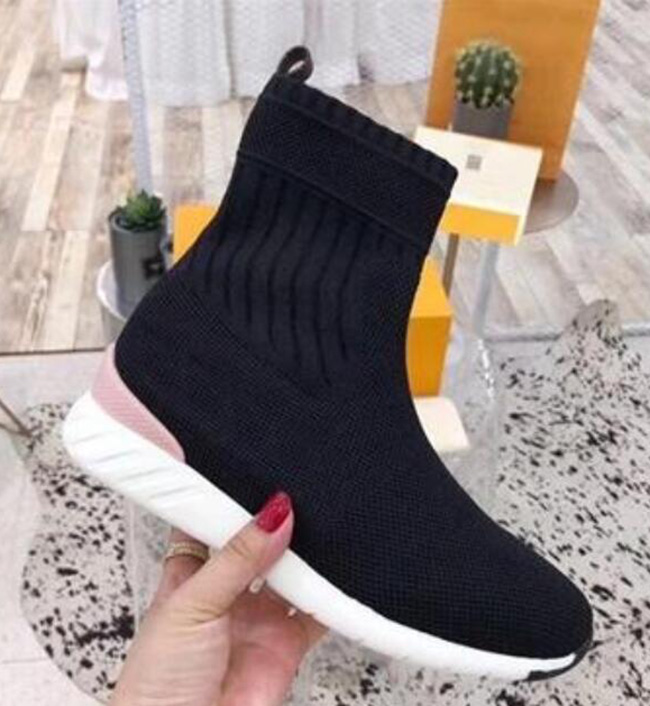 Designer Women Sock shoes 2022 New Silhouette Ankle Boots Black Stretch High Heel Flat Sneaker Boot Winter Shoe, Box
Designer Women Sock shoes 2022 New Silhouette Ankle Boots Black Stretch High Heel Flat Sneaker Boot Winter Shoe, Box