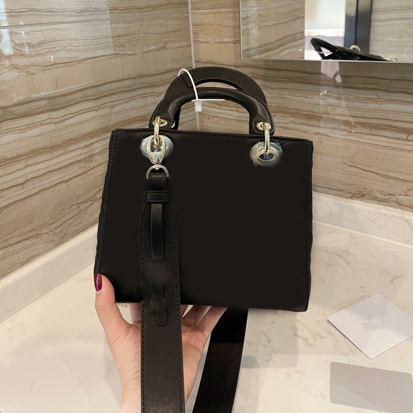 Shoulder Bags small 3 grid gold logo D Luxurys Designer Handbags Fashion woman wallets High Quality Totes Clutch leather purse CrossBody Handbag 2022 ladies bag, No bags
Shoulder Bags small 3 grid gold logo D Luxurys Designer Handbags Fashion woman wallets High Quality Totes Clutch leather purse CrossBody Handbag 2022 ladies bag, No bags