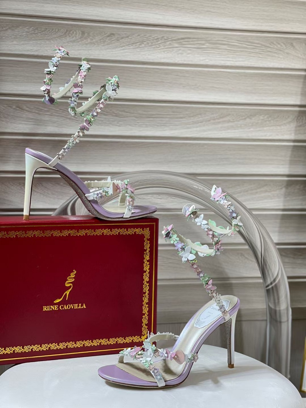 Summer Luxury Renes Materials Cleo Satin Sandals Shoes Flowers Bouquet Strappy Women CaovillaS Party Wedding Dress Lady High Heels
Summer Luxury Renes Materials Cleo Satin Sandals Shoes Flowers Bouquet Strappy Women CaovillaS Party Wedding Dress Lady High Heels