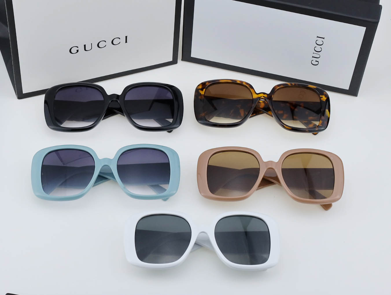 gucci Brand Designer Sunglass High Quality Metal Hinge Sunglasses Men Glasses Women Sun glass UV400 lens Unisex with cases and box
gucci Brand Designer Sunglass High Quality Metal Hinge Sunglasses Men Glasses Women Sun glass UV400 lens Unisex with cases and box