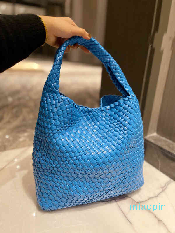 Weave Tote Bucket Bags Fashion High-quality Designer Handbag Travel Shoulder Messenger Phone Purses Crossbody Female Wallet 220415, Blue
Weave Tote Bucket Bags Fashion High-quality Designer Handbag Travel Shoulder Messenger Phone Purses Crossbody Female Wallet 220415, Blue