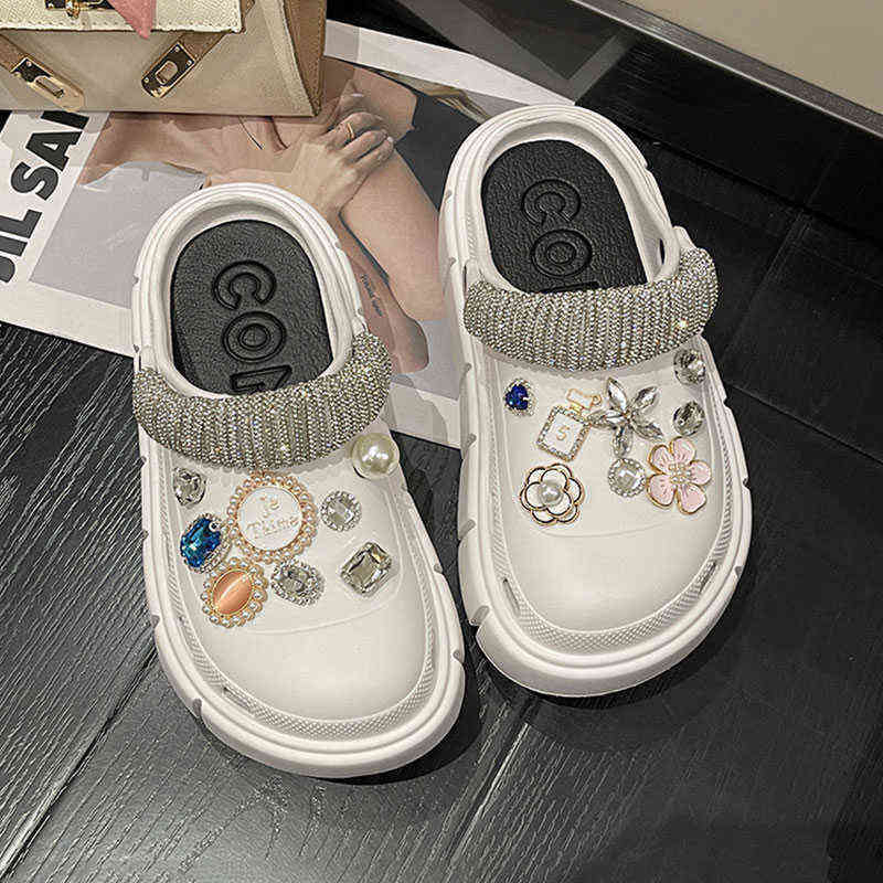sandals Mo Dou Fashion Charms Clog Shoes Outdoor Women Slippers Thick Sole High Quality Summer Sandals For Girls Street Non slip 220623, White
sandals Mo Dou Fashion Charms Clog Shoes Outdoor Women Slippers Thick Sole High Quality Summer Sandals For Girls Street Non slip 220623, White