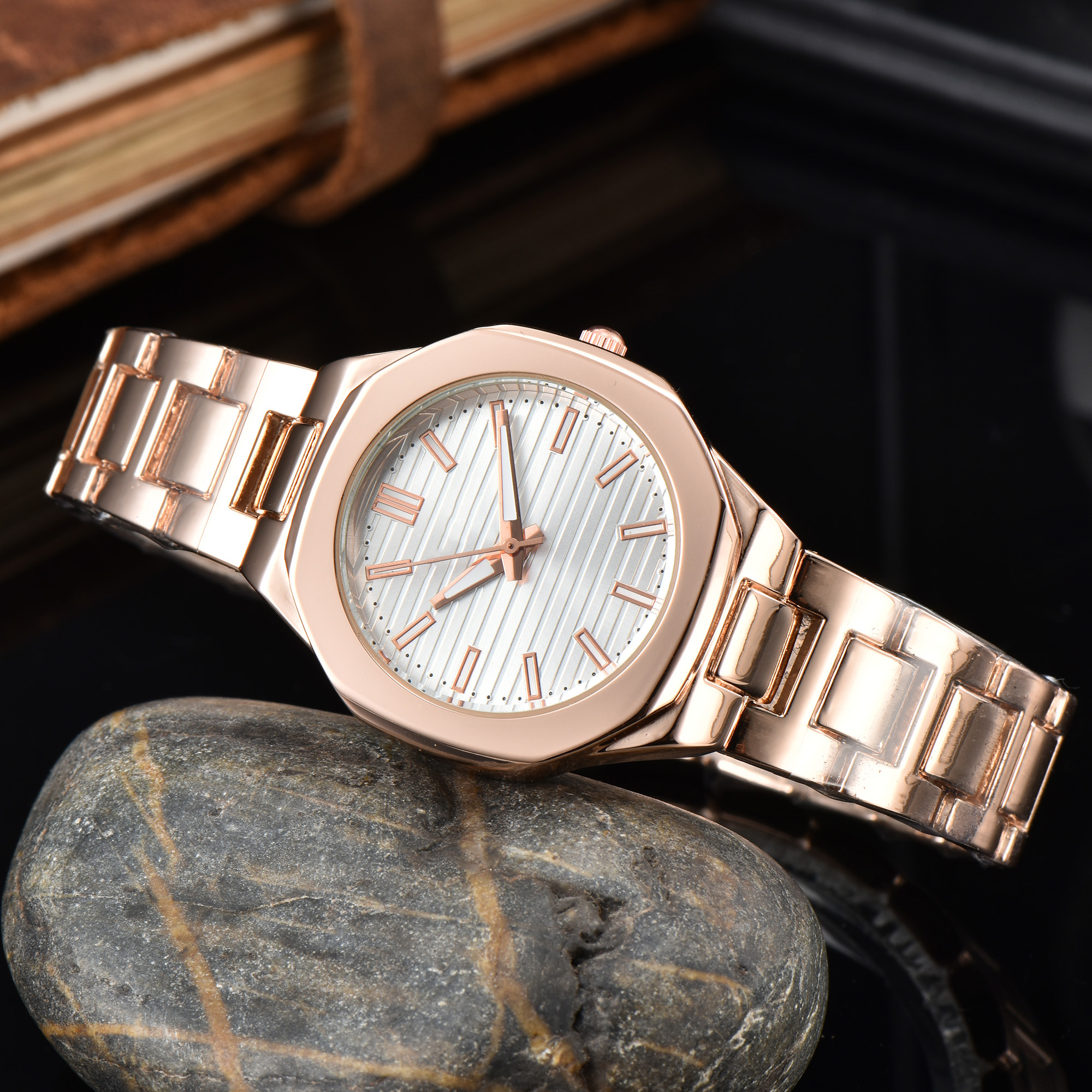 Luxury women watches japan quartz movement rose gold watch high quality fashion dress wristwatch luminous clock lifestyle waterproof lady Montre De Luxe
Luxury women watches japan quartz movement rose gold watch high quality fashion dress wristwatch luminous clock lifestyle waterproof lady Montre De Luxe
