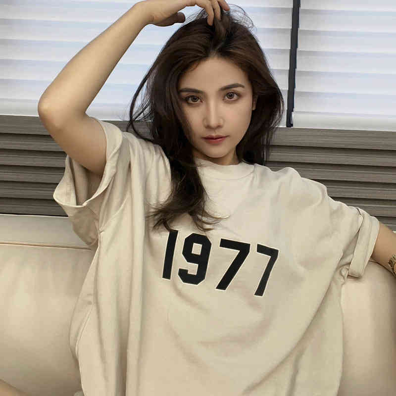 Men' Fashion Personality Trend New Short-sleeved Brand Wholesale Fog Fear of Short Sleeve Essentials High Street Loose Casual T-shirt Men and Women, Bluish black
Men' Fashion Personality Trend New Short-sleeved Brand Wholesale Fog Fear of Short Sleeve Essentials High Street Loose Casual T-shirt Men and Women, Bluish black