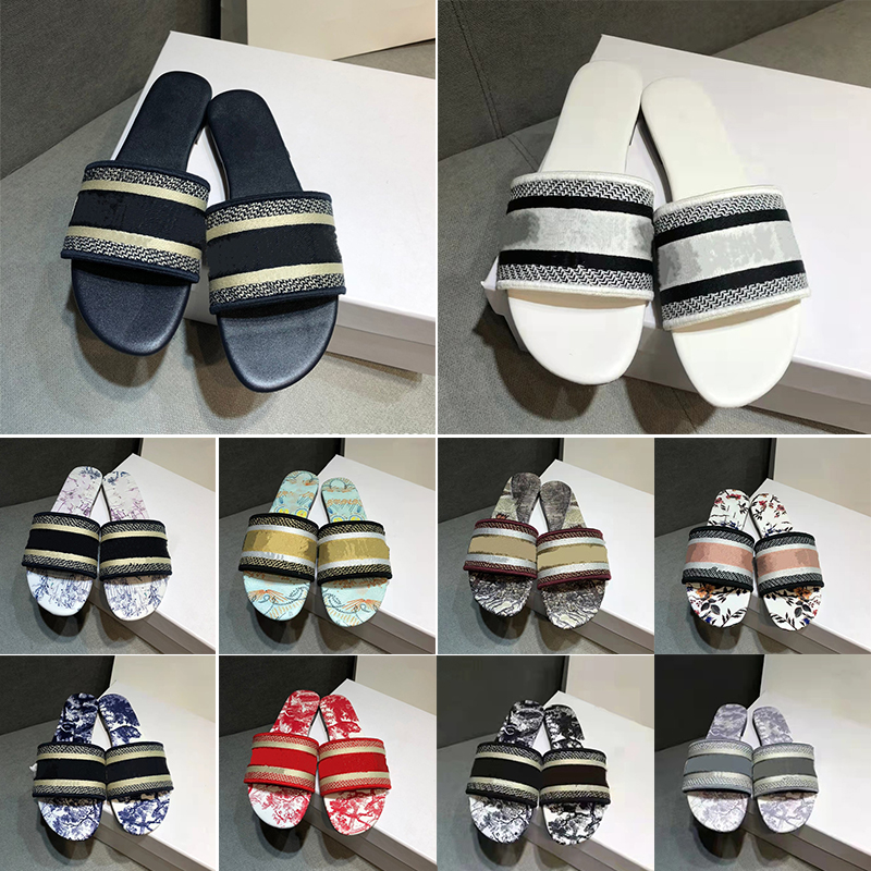 Designer Sandals Women Slippers Slides Classic Fahsion Causal Summer Girls Beach Black White Animal Prints Womens Flip Flops Floral brocade striped Gear bottoms
Designer Sandals Women Slippers Slides Classic Fahsion Causal Summer Girls Beach Black White Animal Prints Womens Flip Flops Floral brocade striped Gear bottoms