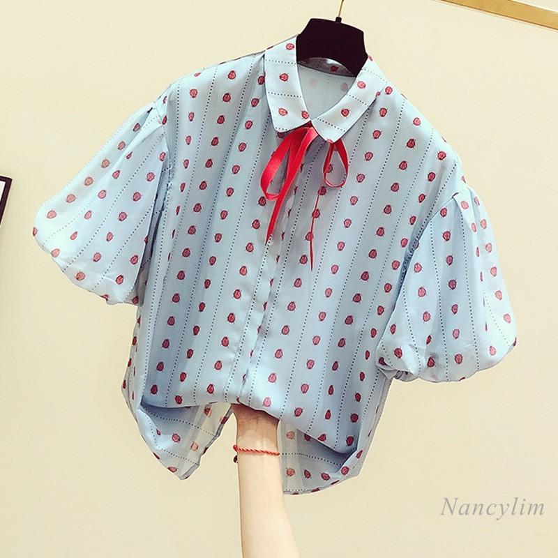 Women' Blouses & Shirts Summer Blue Blouse Womens Style Printing Bow Doll Collar Short Puff Sleeve Chiffon Shirt Office Lady All-Match Tops
Women' Blouses & Shirts Summer Blue Blouse Womens Style Printing Bow Doll Collar Short Puff Sleeve Chiffon Shirt Office Lady All-Match Tops