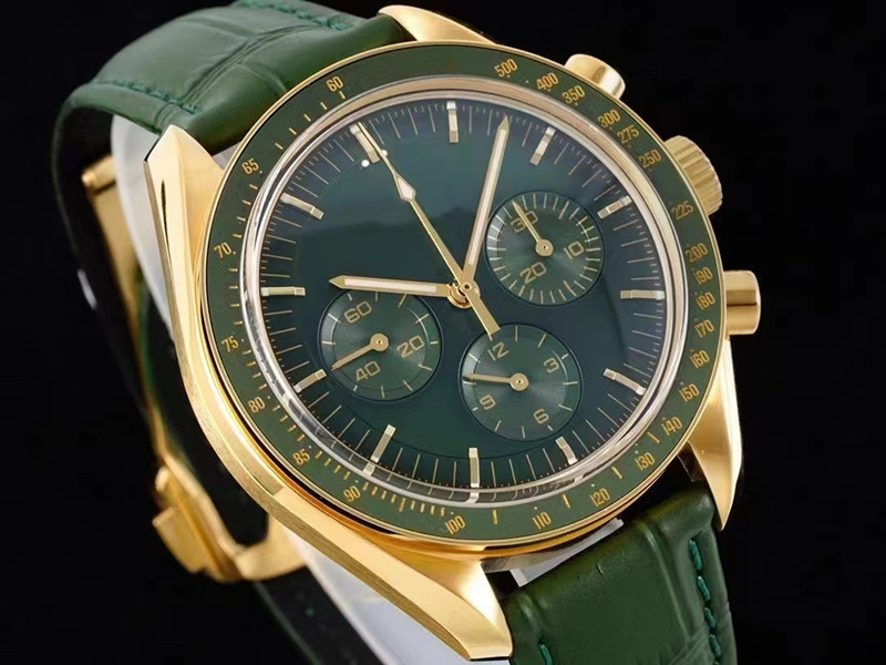 Men's Casual Mechanical Watch Yellow Gold Dial 42mm Face Dark Green Self-Winding High Quality Movement Deep Water Resistant Moon Watch
Men's Casual Mechanical Watch Yellow Gold Dial 42mm Face Dark Green Self-Winding High Quality Movement Deep Water Resistant Moon Watch