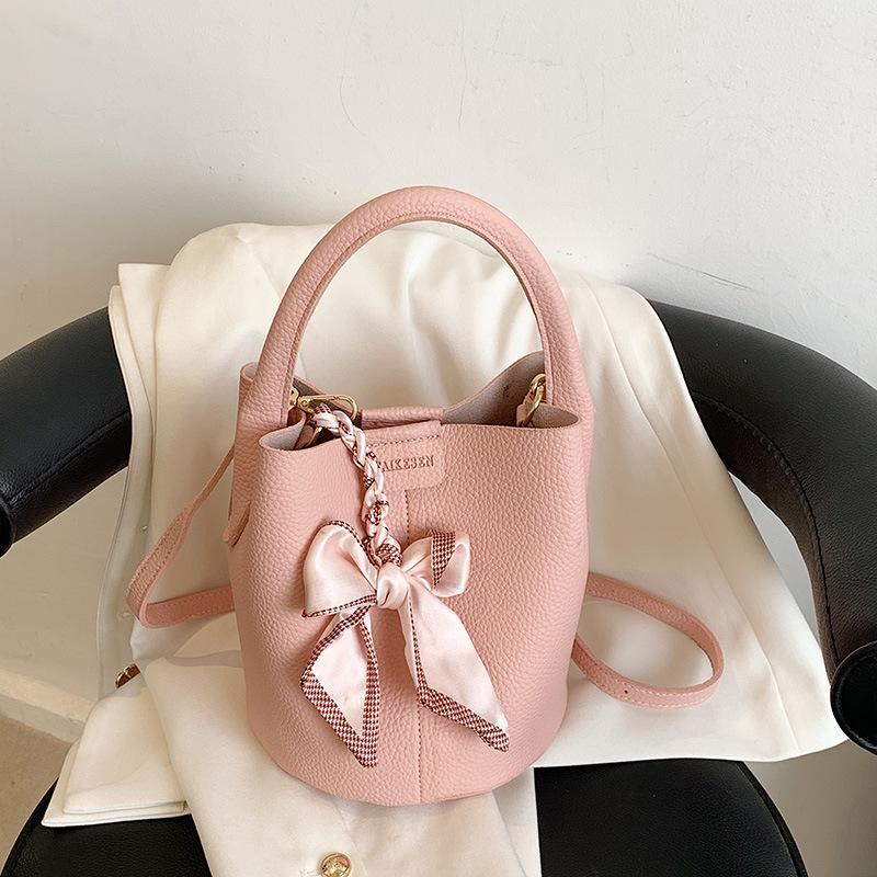 Evening Bags 2-in-1 For Women 2022 Luxury Handbags Bolso Fashion Retro Handbag Female Shoulder Bag Bucket BagEvening EveningEvening, Black
Evening Bags 2-in-1 For Women 2022 Luxury Handbags Bolso Fashion Retro Handbag Female Shoulder Bag Bucket BagEvening EveningEvening, Black