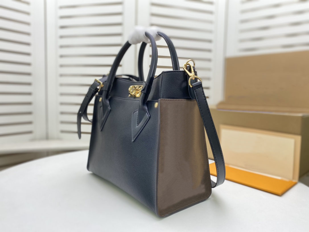 Designer handbags ON MY SIDE TOTE BAG elegant lady calf leather splicing Monograms canvas shoulderbag shopping bags Mommy luxury totes cross body bag M53824/ 55933
Designer handbags ON MY SIDE TOTE BAG elegant lady calf leather splicing Monograms canvas shoulderbag shopping bags Mommy luxury totes cross body bag M53824/ 55933