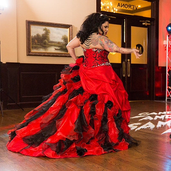 Vampire Red And Black Gothic Wedding Dress Handmade Flowers Crystals Beaded High Low Bridal Gowns Ruffles Vintage Halter A Line Bride Dresses 2022