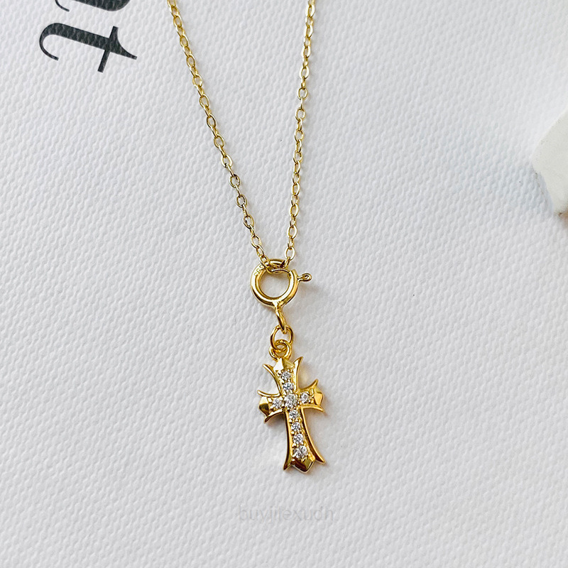 New Ch Chrome Designer Necklace Jewelry 925 Sterling Silver Creative Cross Collarbone Chain Hearts Pendants Luxury Original Design Nksh
New Ch Chrome Designer Necklace Jewelry 925 Sterling Silver Creative Cross Collarbone Chain Hearts Pendants Luxury Original Design Nksh