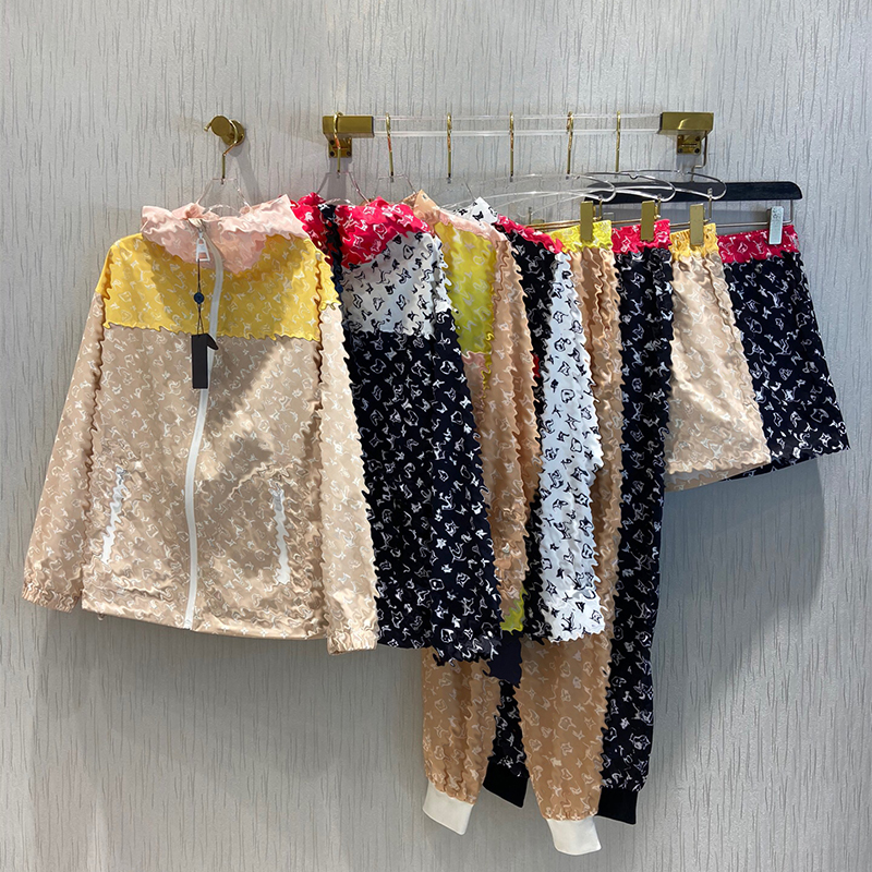 2022 New Women's Two Piece Pants) Loose Zipper Up Cardigan Hoodie With Elasticity Waist Shorts Casual Suit All Match Fashion Sweatsuit, Customize
2022 New Women's Two Piece Pants) Loose Zipper Up Cardigan Hoodie With Elasticity Waist Shorts Casual Suit All Match Fashion Sweatsuit, Customize
