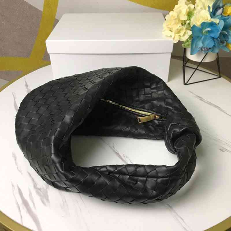 Venetas Handbag Bottegas Large dumpling ox horn leather women's woven hand one shoulder knotted armpit bag A2K7, Sky blue
Venetas Handbag Bottegas Large dumpling ox horn leather women's woven hand one shoulder knotted armpit bag A2K7, Sky blue