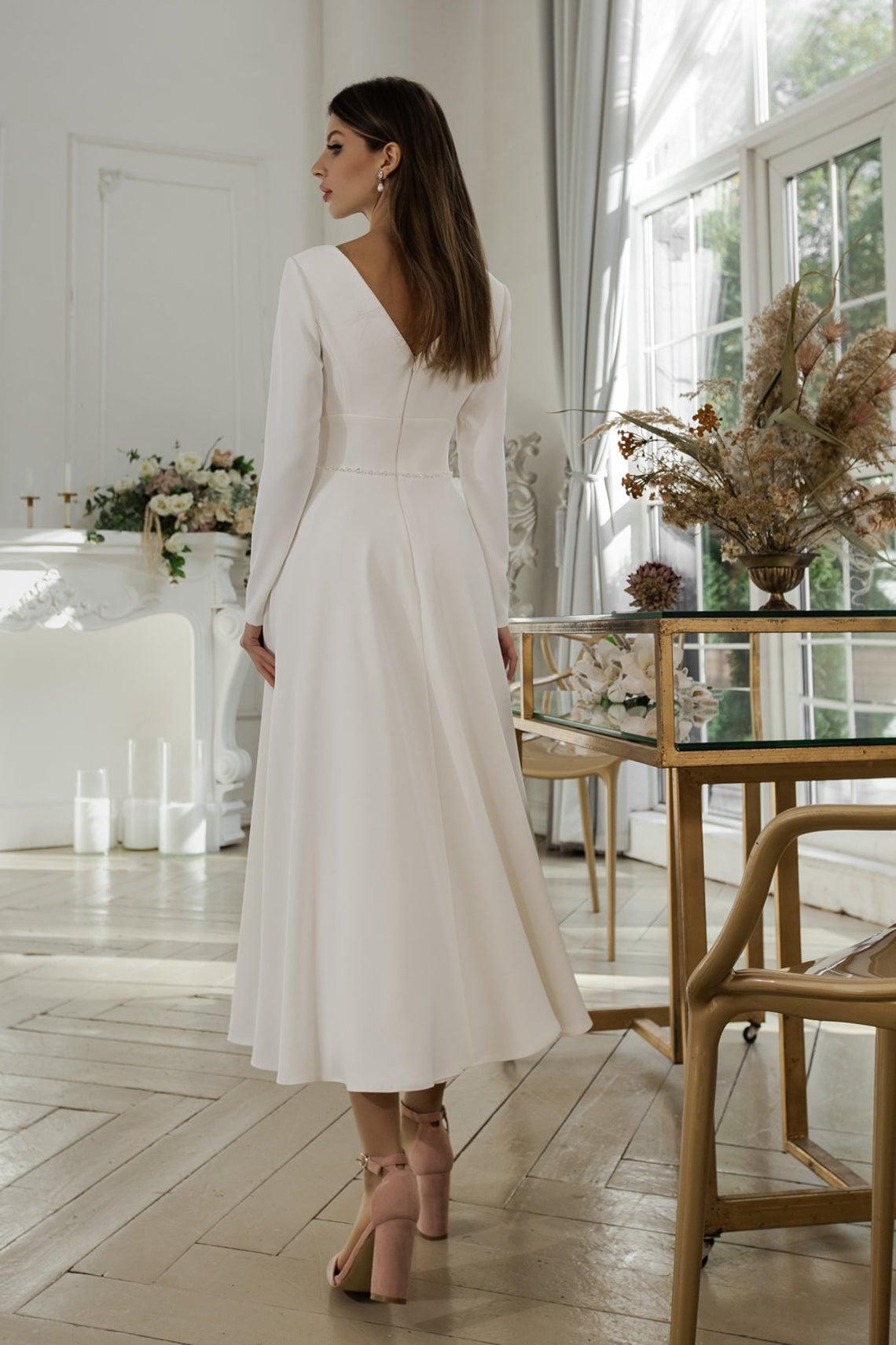 Vintage Tea Length bohoModest Wedding Dresses Bridal Gowns With Long Sleevs V Neck Informal Beach Summer Bride Gown