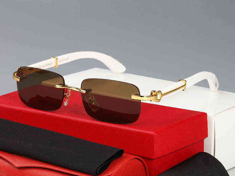 Man Carti Glasses Designer Sunglasses Women Fashion Frameless Rectangle Coating Buffalo Horn Sunglass Uv400 Evidence Eyeglass Wooden Mens
Man Carti Glasses Designer Sunglasses Women Fashion Frameless Rectangle Coating Buffalo Horn Sunglass Uv400 Evidence Eyeglass Wooden Mens
