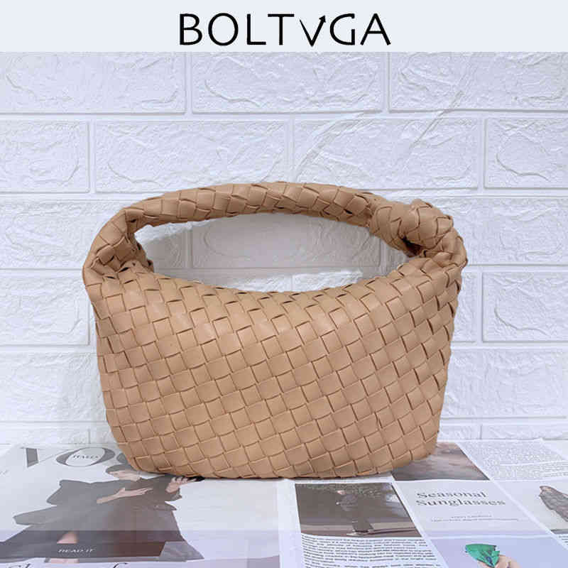 BottegasVenetas 2022 summer popular pure hand woven dumpling bag, versatile temperament, personalized large, Pearl white
BottegasVenetas 2022 summer popular pure hand woven dumpling bag, versatile temperament, personalized large, Pearl white