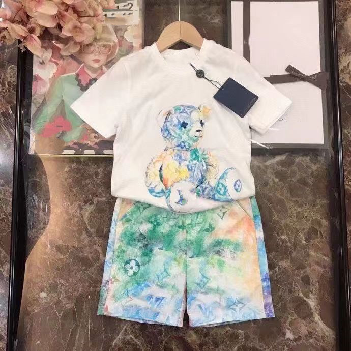 Childrens Set Suit T-shirt Boys Girls Sets Kids Short Sleeve Child Designer Clother Sports With letter Bear Cotton White Black -160
Childrens Set Suit T-shirt Boys Girls Sets Kids Short Sleeve Child Designer Clother Sports With letter Bear Cotton White Black -160