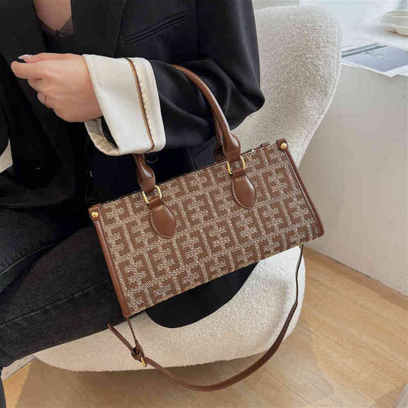 20% off sitewide 2022 Top Design Luxury Bags Net red Tote portable large capacity bag women's versatile trend Messenger Bag, Black
20% off sitewide 2022 Top Design Luxury Bags Net red Tote portable large capacity bag women's versatile trend Messenger Bag, Black