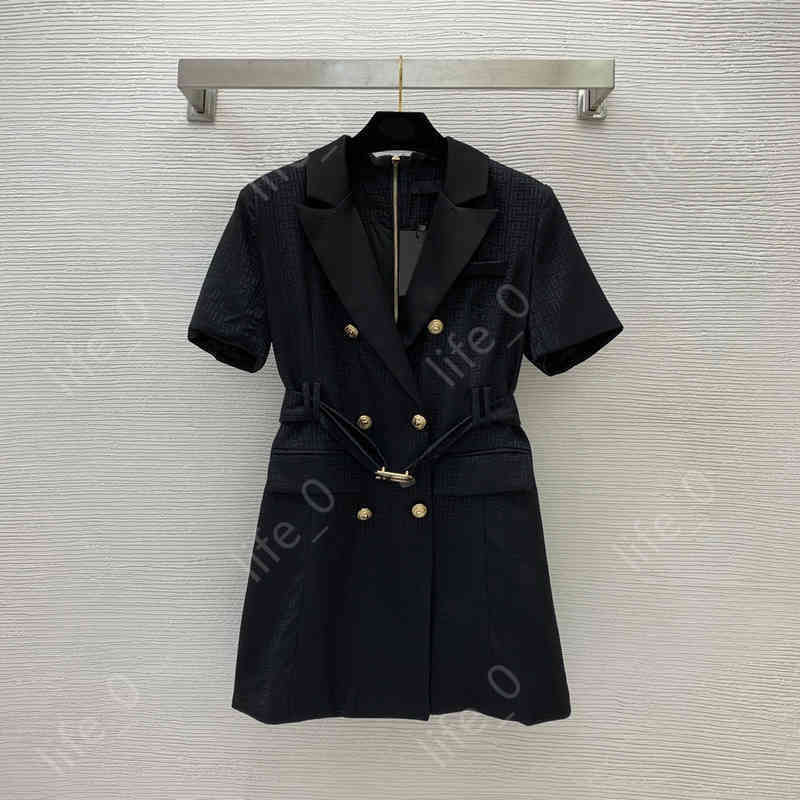 Fashion Women Designer Dress Bow Brooch Decorative Button Placket Embroidered Slim Fit A-Type Dress Luxury High Quality Dresses, Black
Fashion Women Designer Dress Bow Brooch Decorative Button Placket Embroidered Slim Fit A-Type Dress Luxury High Quality Dresses, Black