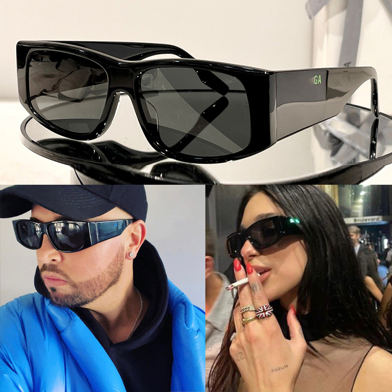 Shiny Black Reflect… - image