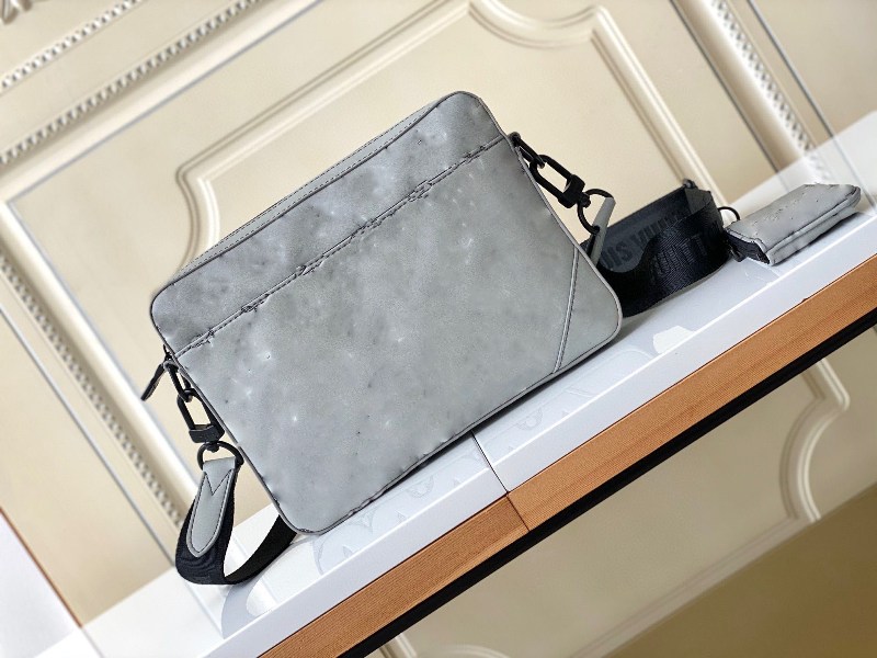 Fashion Designers Luxurys Bags M46104 Grey Duo Messenger Bags 2 sets Men Women Cross body Shoulder Detachable Strap Postman pack
Fashion Designers Luxurys Bags M46104 Grey Duo Messenger Bags 2 sets Men Women Cross body Shoulder Detachable Strap Postman pack