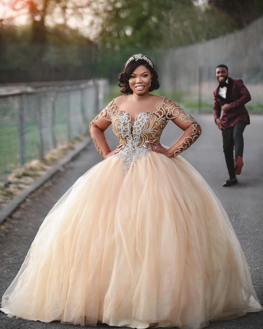 2022 Plus Size Arabic Aso Ebi Gold Luxurious Sexy Wedding Dress Sheer Neck Lace Beaded Bridal Gowns Dresses ZJ774