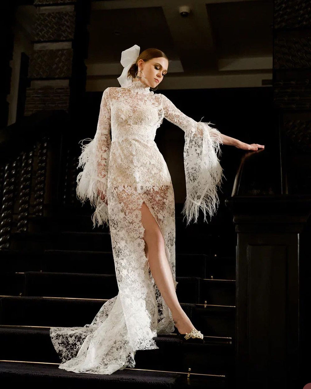 High Neck Lace Wedding Dresses Side Split Backless Bridal Gown Trumpet Sleeve Feather Beach Custom Made Robe de mariee