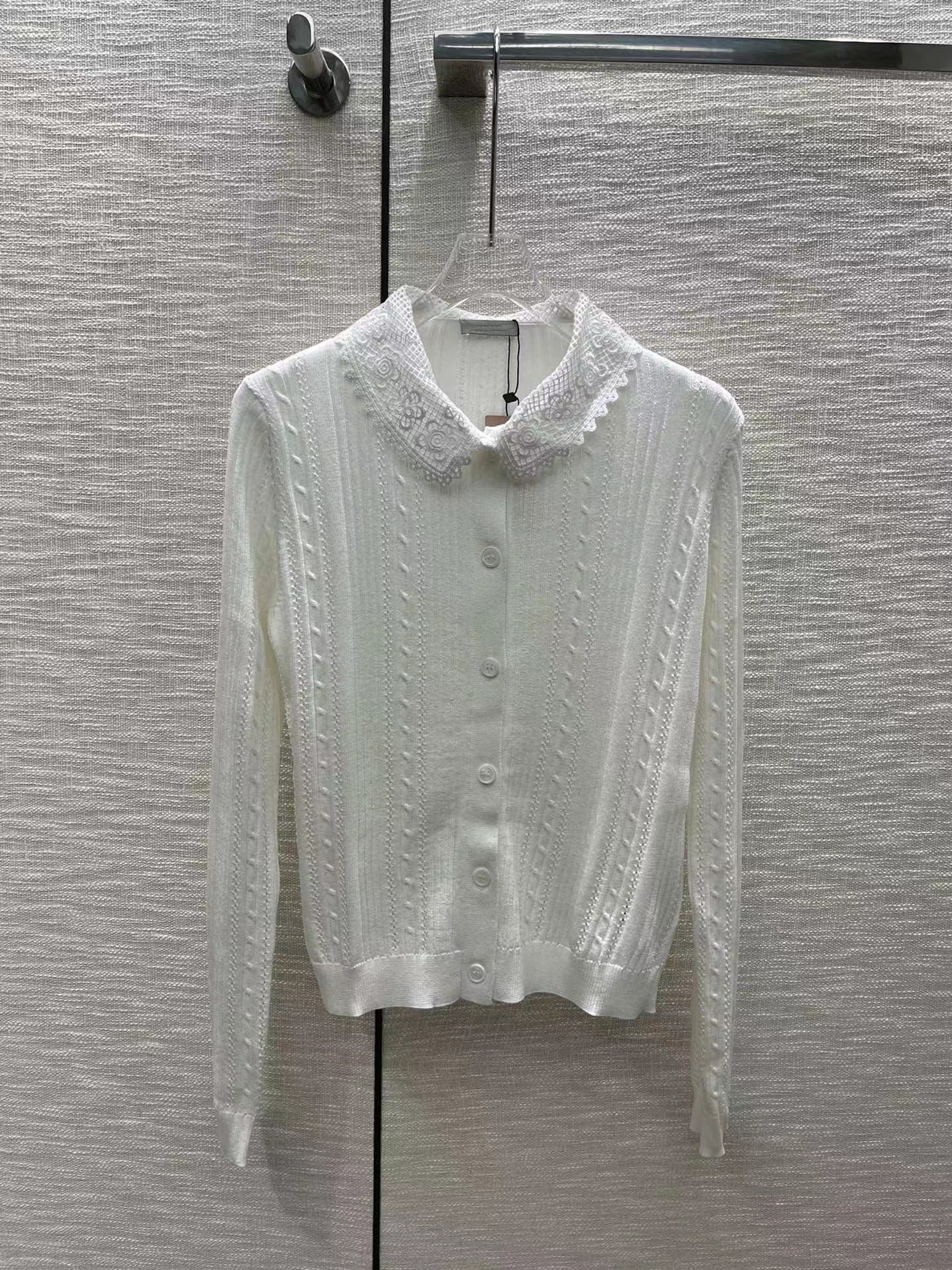Women' Knits & Tees 2022 Summer Autumn Lapel Neck Long Sleeve Tops High End Jacquard Women' Designer Sweater 0529-19, White
Women' Knits & Tees 2022 Summer Autumn Lapel Neck Long Sleeve Tops High End Jacquard Women' Designer Sweater 0529-19, White