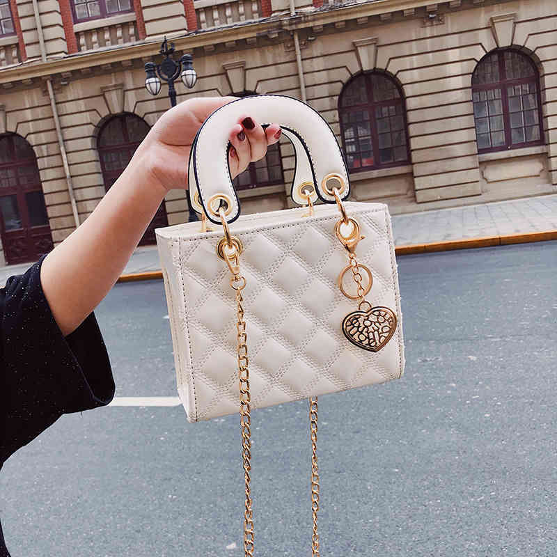 2022 Fashion Small Women's Lattice Shoulder sophisticated Ladies Luxury Elegant Evening Bag Clutch, White
2022 Fashion Small Women's Lattice Shoulder sophisticated Ladies Luxury Elegant Evening Bag Clutch, White
