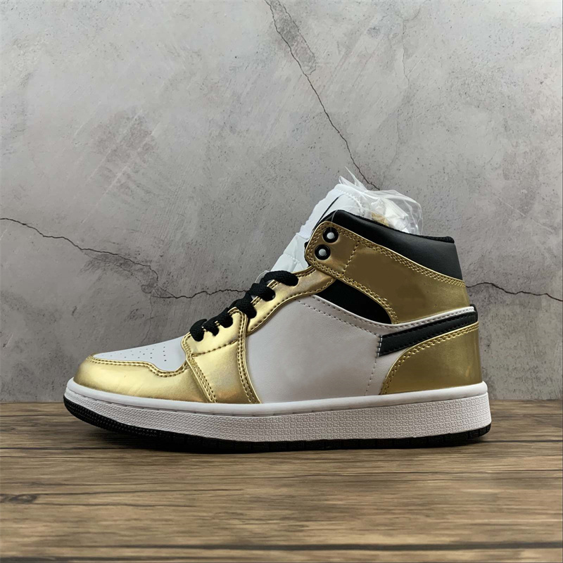 Womens Jumpman 1 Mid SE GS Metallic Gold Basketball Shoes Mens 1s White Gold Sports Sneakers With Size US5.5-12, Big money
Womens Jumpman 1 Mid SE GS Metallic Gold Basketball Shoes Mens 1s White Gold Sports Sneakers With Size US5.5-12, Big money